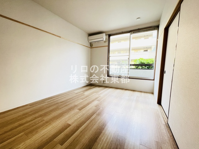 居室・リビング　南東向きで日当たり良好なお部屋！暖かな日差しが入ります♪