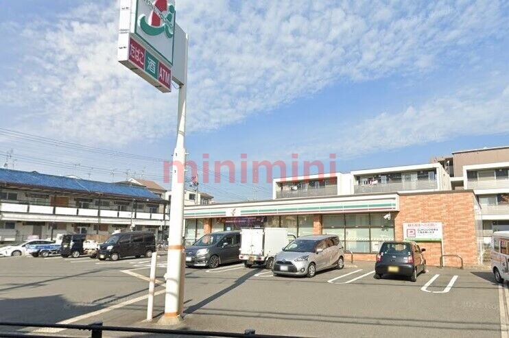 コンビニ　セブンイレブン高槻安満中の町店（コンビニ）まで665m