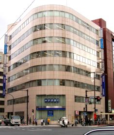 銀行　みずほ銀行神田支店（銀行）まで104m