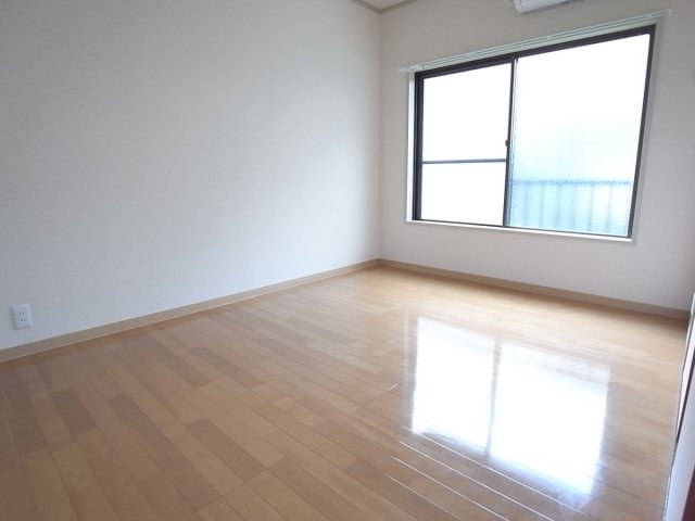 第2仲村マンションの居間写真