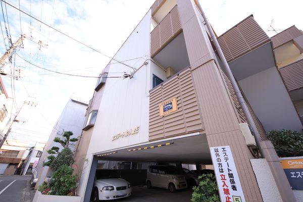 建物外観　駅から徒歩６分