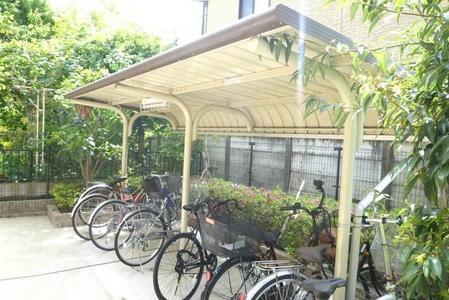 エントランス　★屋根付駐輪場★