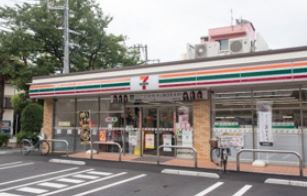 コンビニ　セブンイレブン荒川西尾久4丁目店（コンビニ）まで316m