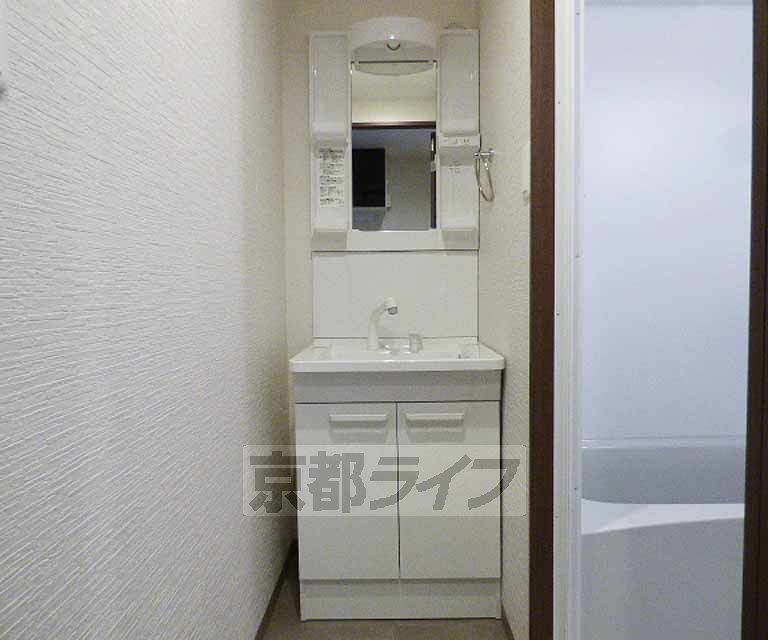 洗面設備　洗面台です。