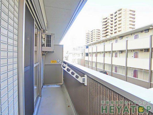 その他設備　南向きバルコニー（同仕様写真）