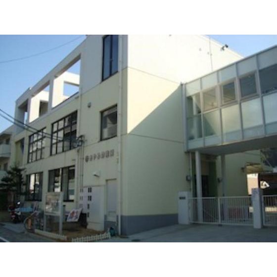 幼稚園・保育園　あやめ幼稚園（幼稚園・保育園）まで166m