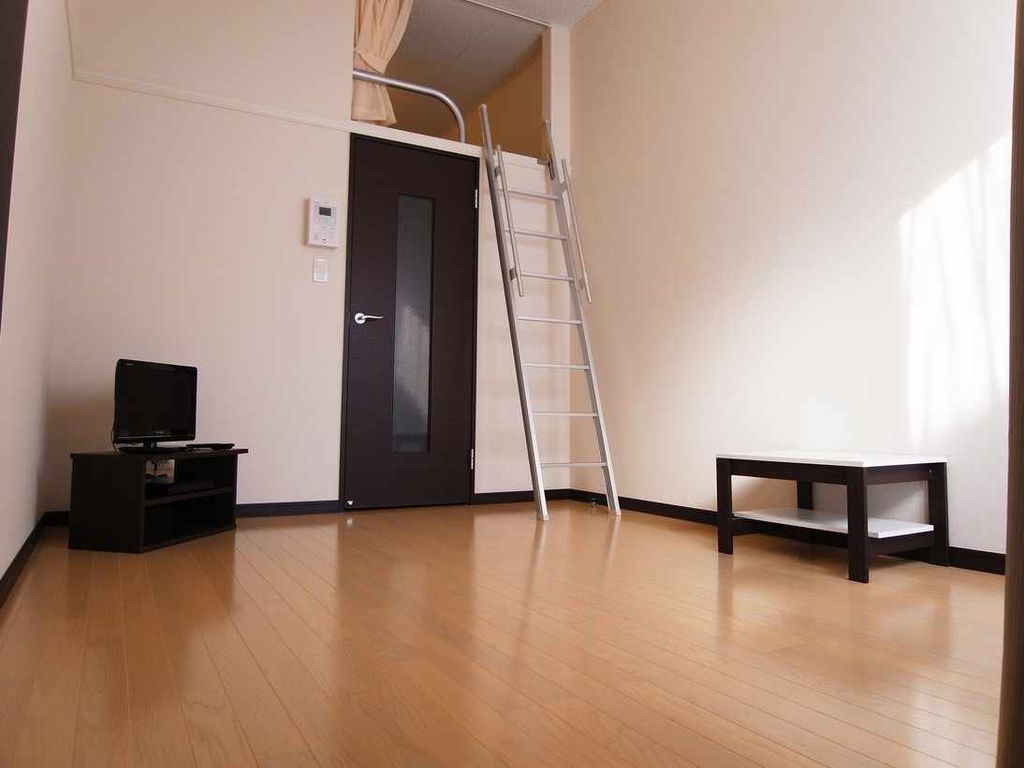 居室・リビング　ロフトタイプのお部屋です