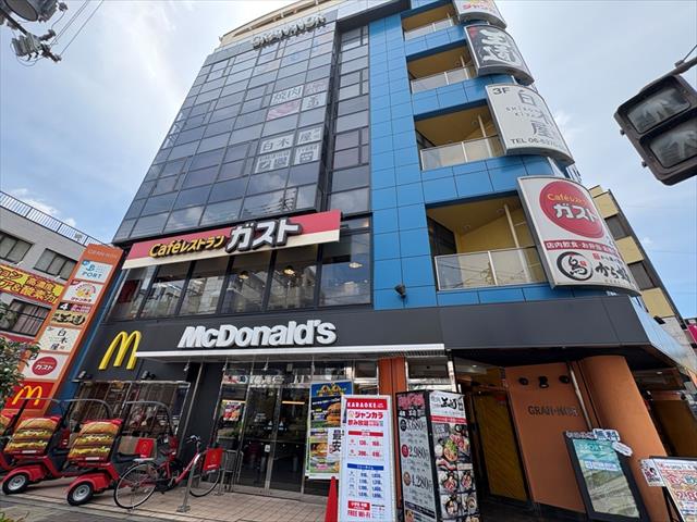 飲食店　マクドナルド上新庄駅前店（飲食店）まで552m