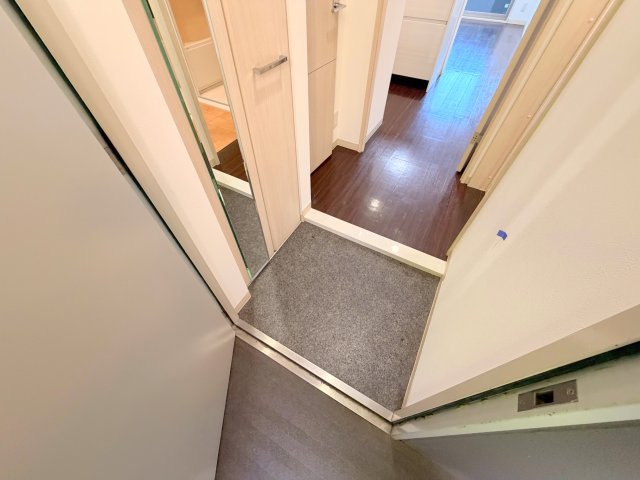 玄関　素敵な玄関は毎朝あなたを元気に送りだしてくれますよ。