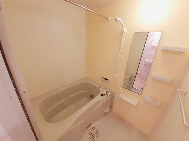 バス・シャワールーム　お風呂で日々の疲れを落としましょう