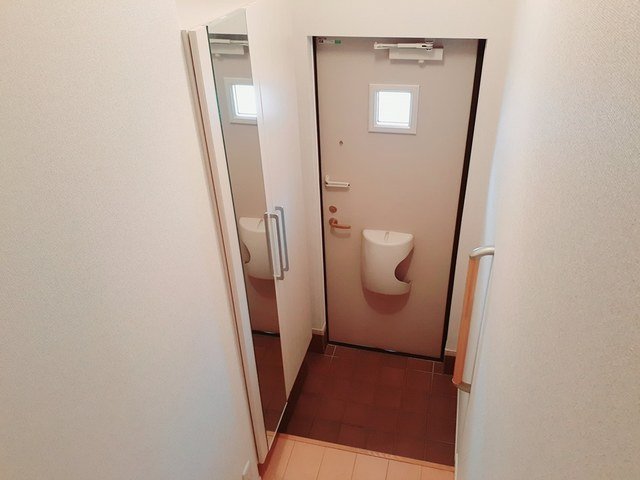 玄関　落ち着いた玄関です