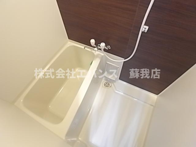 バス・シャワールーム　ゆったり過ごせるお風呂です