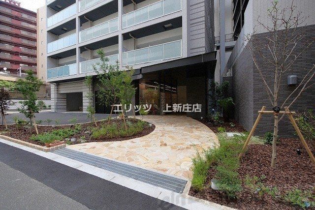エントランス　駐車場