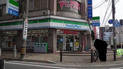 コンビニ　ファミリーマート 岡崎材木町店（コンビニ）まで542m