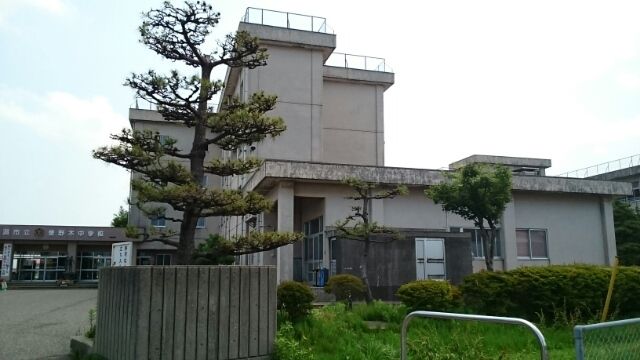 中学校　曽野木中学校（中学校）まで1000m