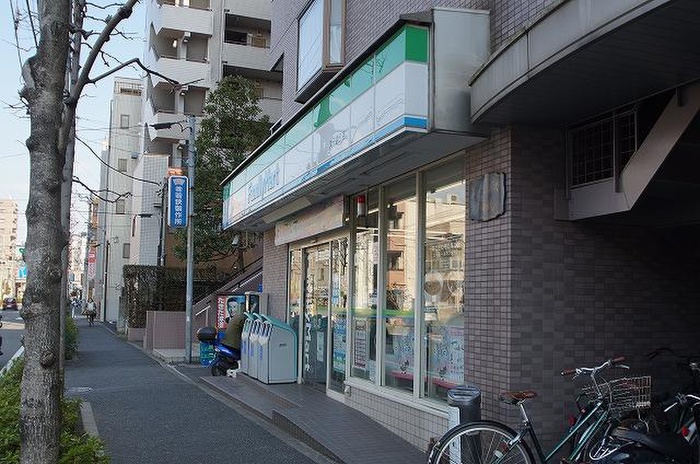 コンビニ　ファミリーマート丸子通り店（コンビニ）まで143m