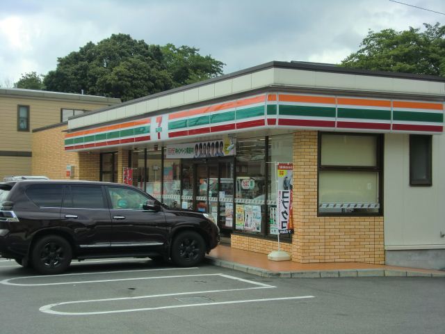 コンビニ　セブンイレブン（コンビニ）まで330m