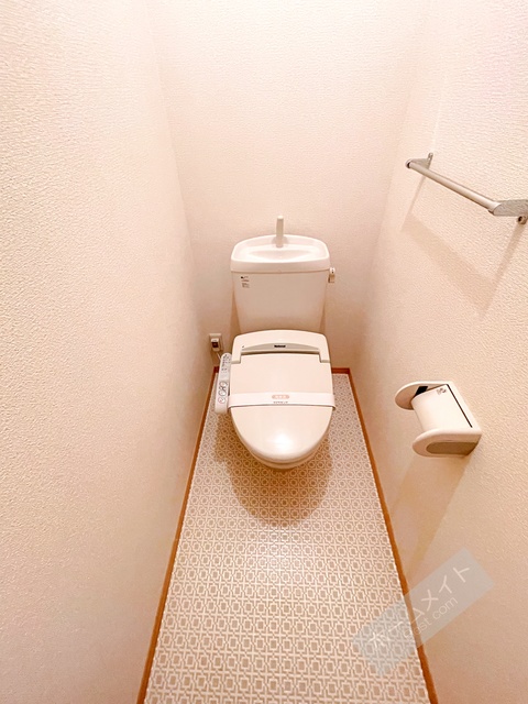南海高野線 初芝駅 徒歩13分 3階建 築21年のトイレ写真