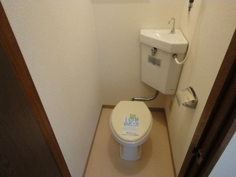 ＪＲ函館本線 発寒駅 徒歩7分 3階建 築40年のトイレ写真
