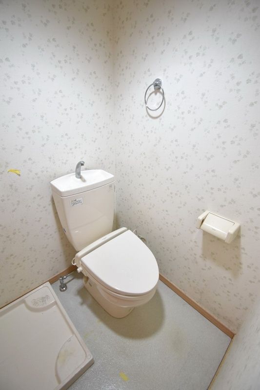 西武池袋線 西所沢駅 徒歩5分 2階建 築24年のトイレ写真