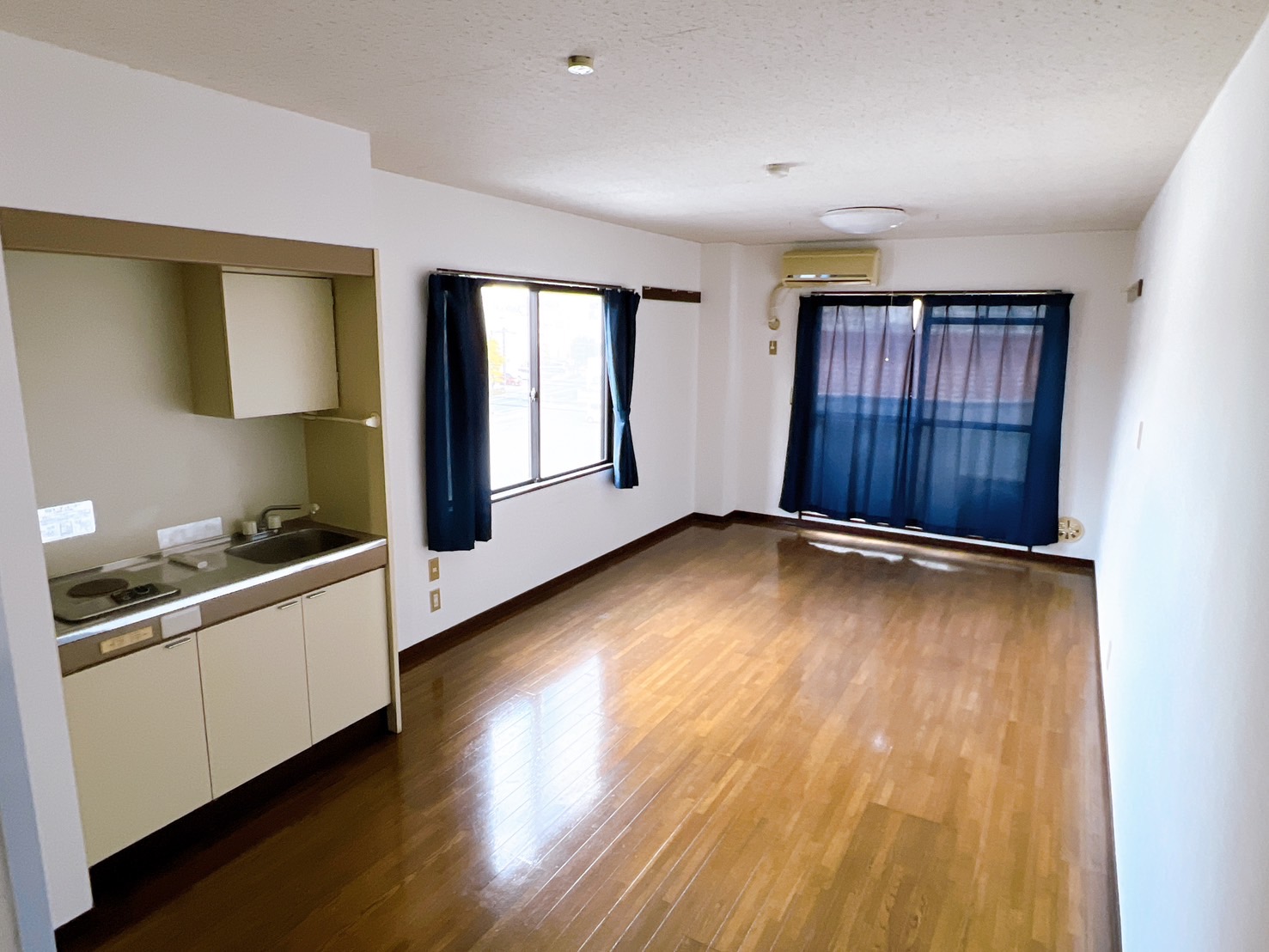 ヴィラ湯川の居間写真