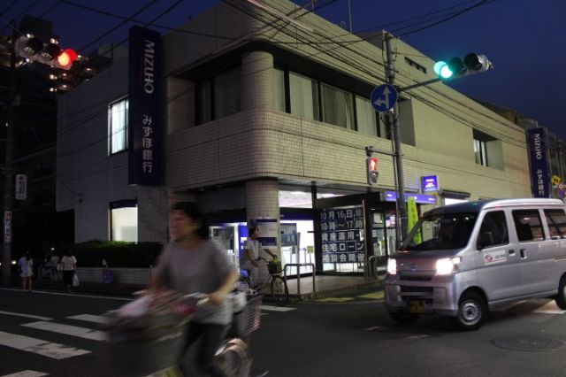 銀行　みずほ銀行羽田支店（銀行）まで373m