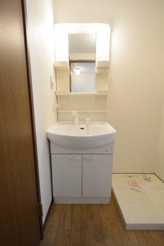洗面設備　洗髪洗面化粧台付き☆