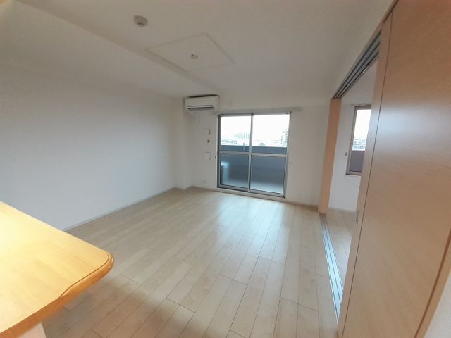 ＪＲ阪和線 堺市駅 徒歩5分 7階建 築12年の居間写真
