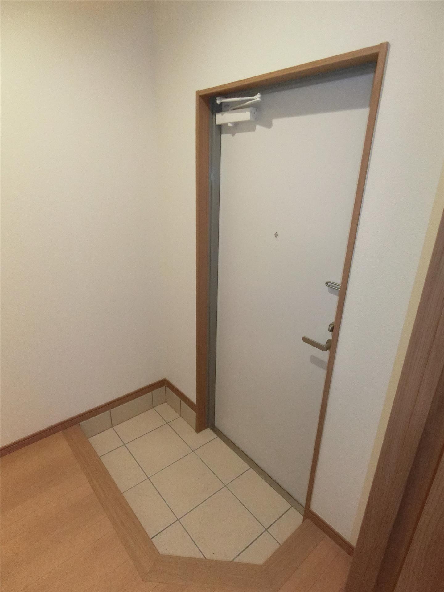 玄関　出入りしやすい段差の少ない玄関♪