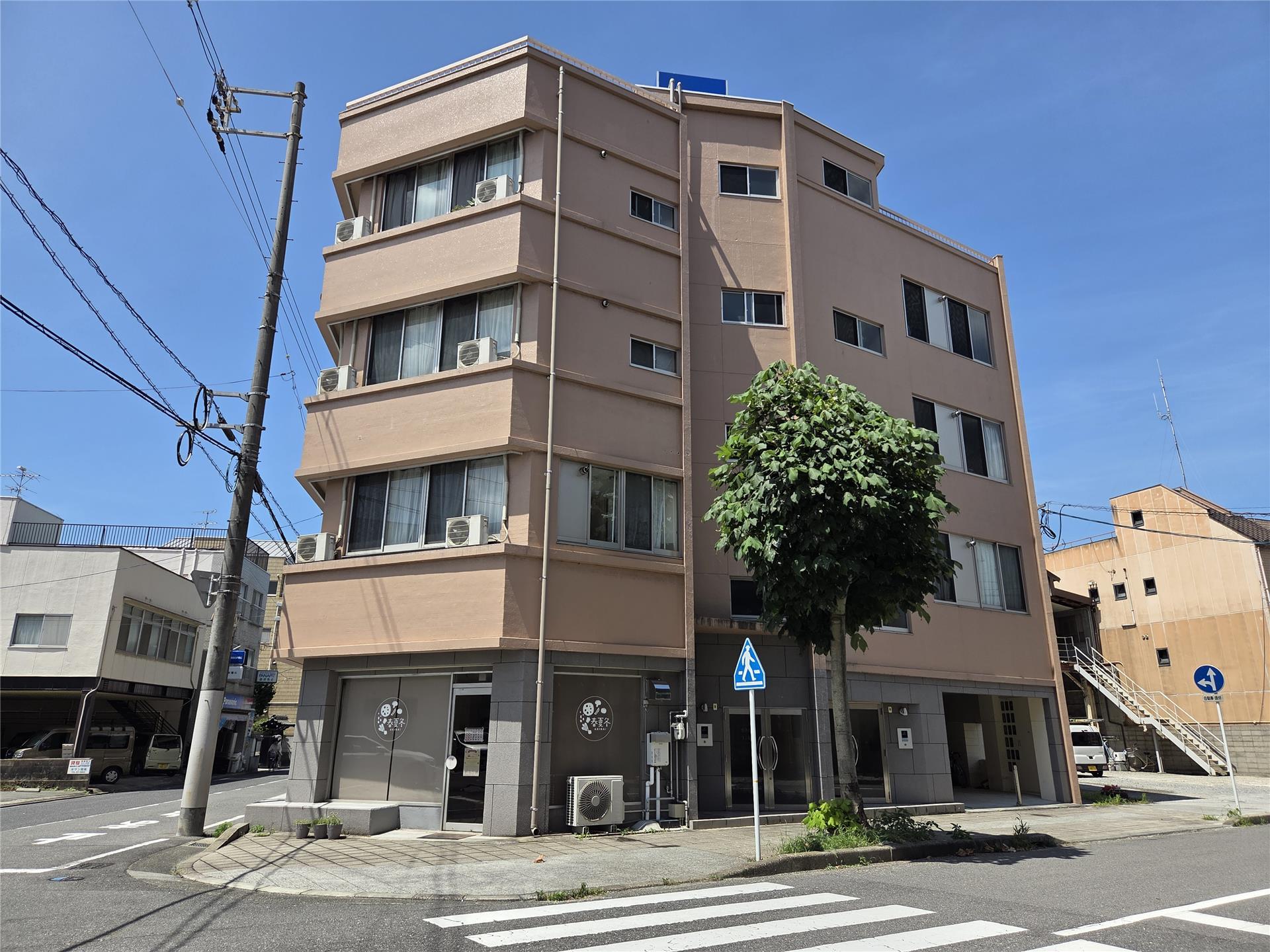 建物外観　1970年築　N東中央