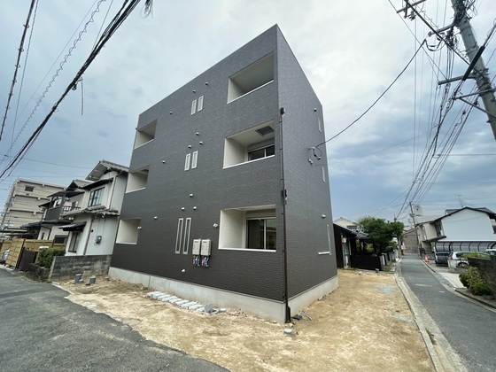 廿日市市桜尾本町のアパートの建物外観