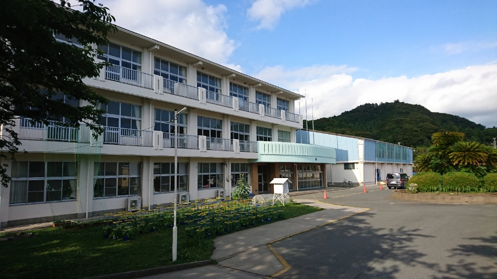 小学校　磐田市立豊岡南小学校（小学校）まで1796m