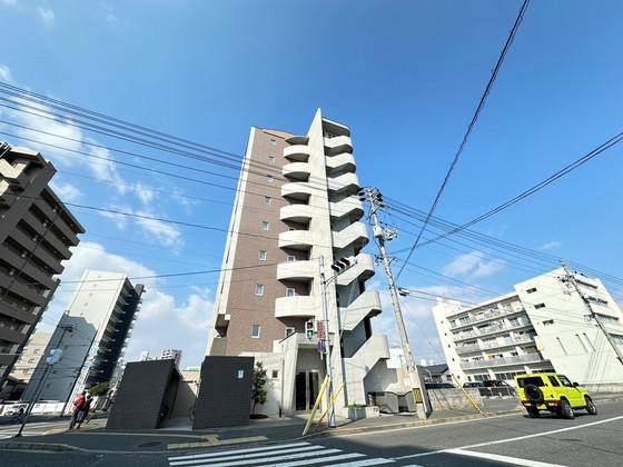 広島市中区舟入川口町のマンションの建物外観