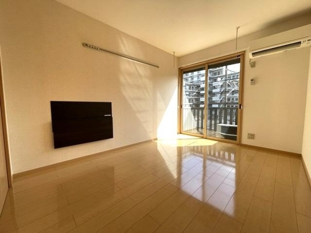 居室・リビング　洋室　６帖