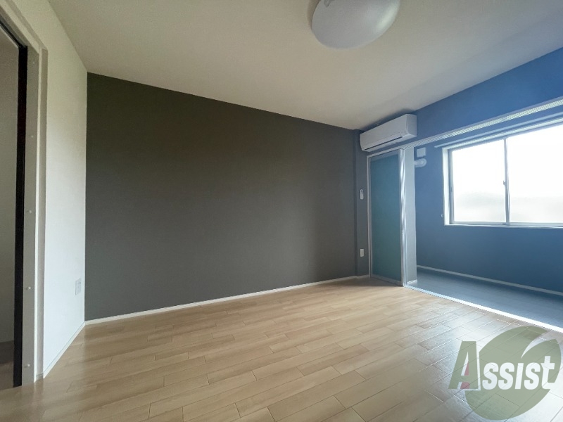 居室・リビング　８帖の洋室です。南向きなので陽当たり良好です