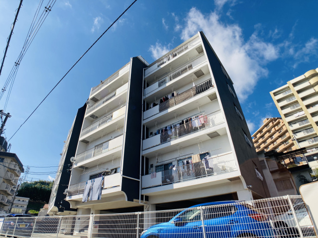 広島市西区古江西町のマンションの建物外観