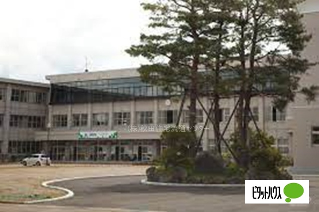 中学校　大仙市立大曲中学校（中学校）まで3268m