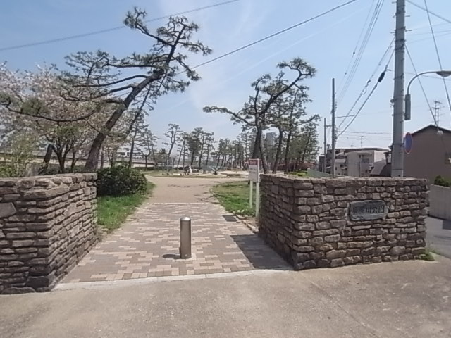 【神戸市灘区寺口町のマンションの公園】