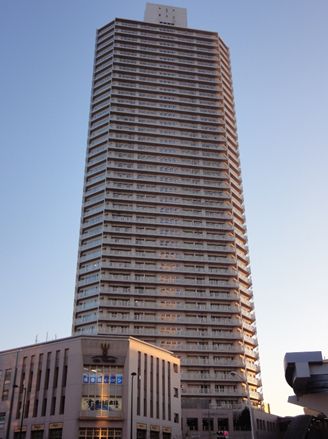 江東区豊洲のマンションの建物外観