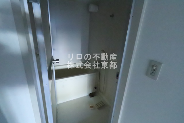 バス・シャワールーム　足が伸ばせる広々バスタブでリラックス♪