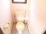 トイレ　トイレにも窓があります。