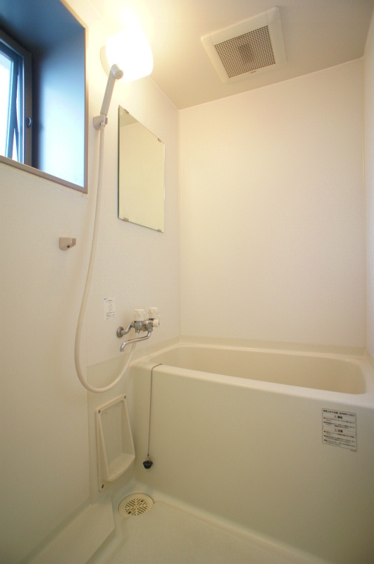 バス・シャワールーム　お風呂で日々の疲れを落としましょう