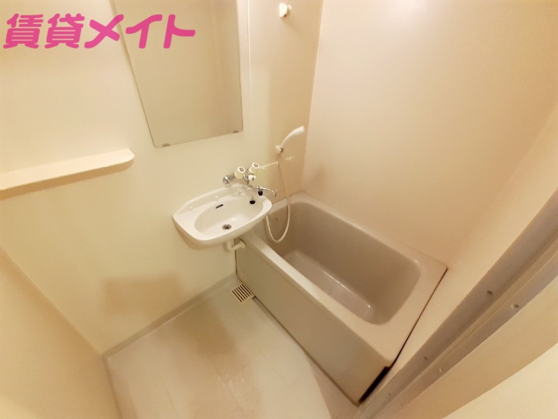 バス・シャワールーム　同型タイプ参考写真