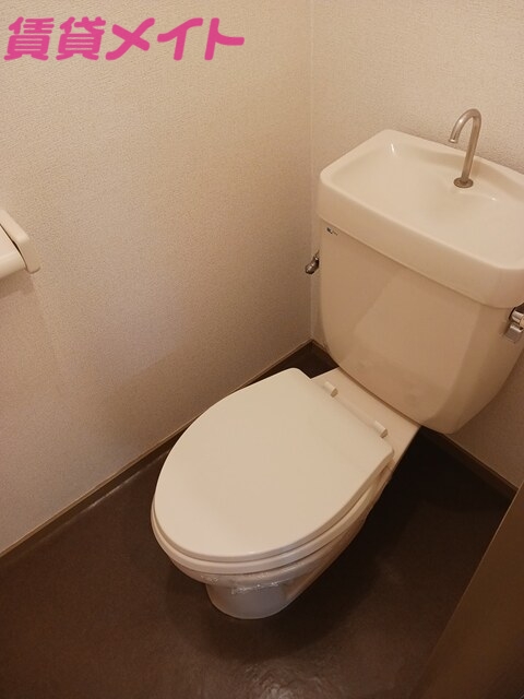 トイレ　同型タイプ参考写真