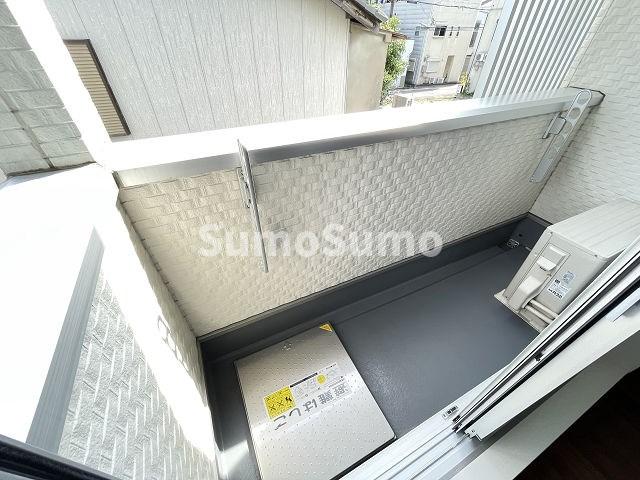 バルコニー　開放的で明るい空間を演出してくれるバルコニーです