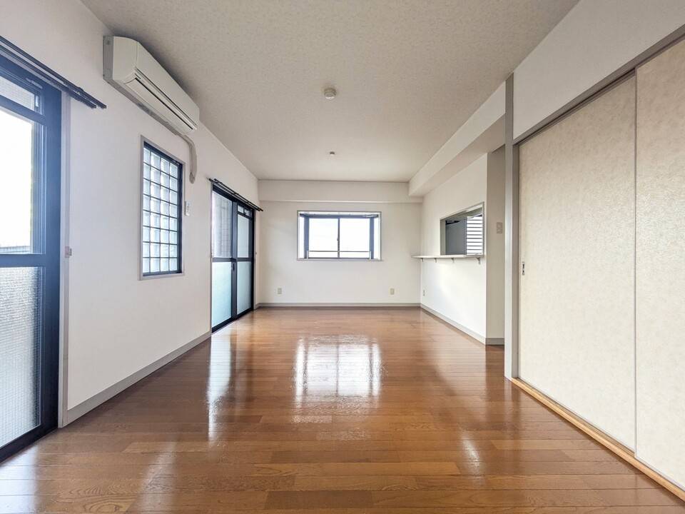 居室・リビング　リビング