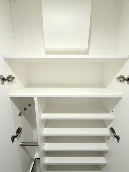 収納　シューズボックス