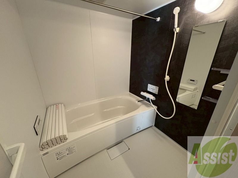 バス・シャワールーム　お風呂になります。一日の疲れを癒してくださいね。