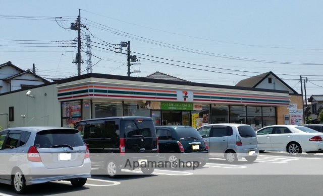コンビニ　セブンイレブン（コンビニ）まで2677m