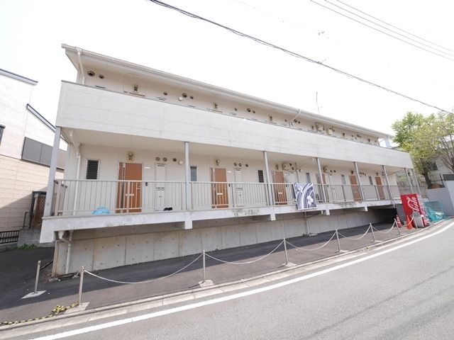 エントランス　★駅から徒歩１０分です